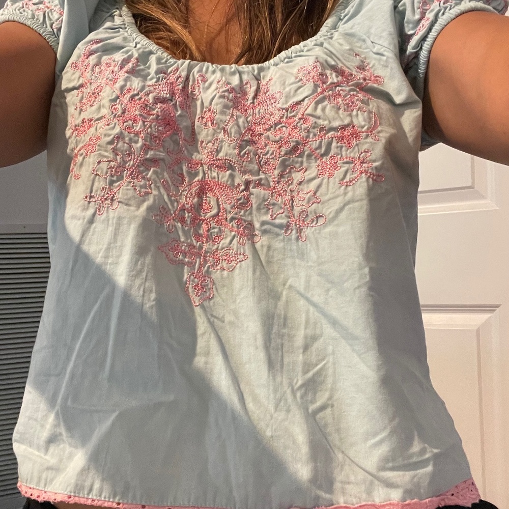 Betsy Johnson turquoise pink puff sleeve top